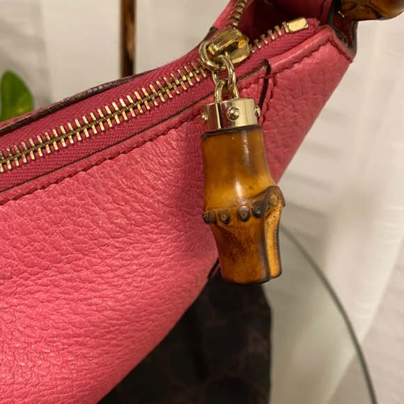 Authentic Gucci crescent hobo shoulder bag in pink - Picture 5 of 11